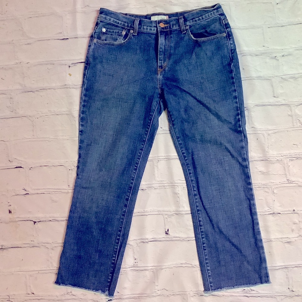 LEVIS 505 STRAIGHT JEANS. SIZE 10 MEDIUM.